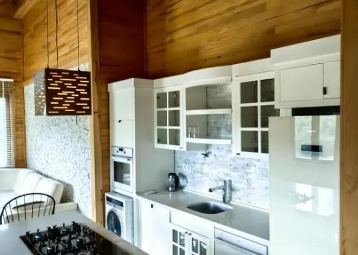 Вилла Cedar With Nature Views *