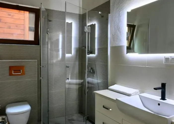 Cedar With Nature Views Вилла