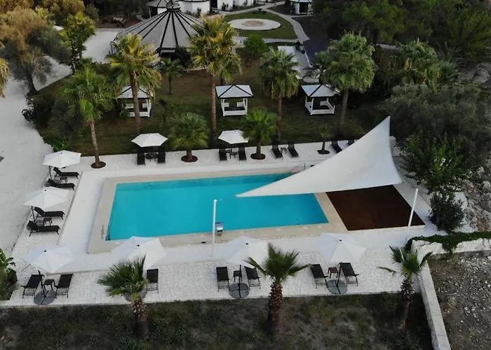 Cedar With Nature Views Βίλα *